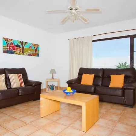 Villa Lisa Los Mojones Puerto Del Carmen Lanzarote Tias