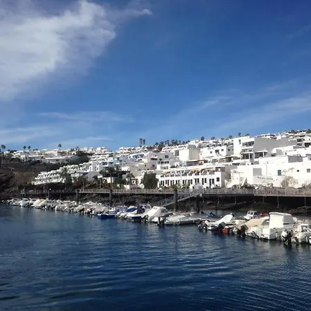 Lisa Los Mojones Puerto Del Carmen Lanzarote Tias