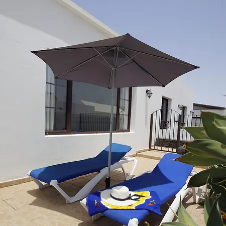 Villa Lisa Los Mojones Puerto Del Carmen Lanzarote Tias